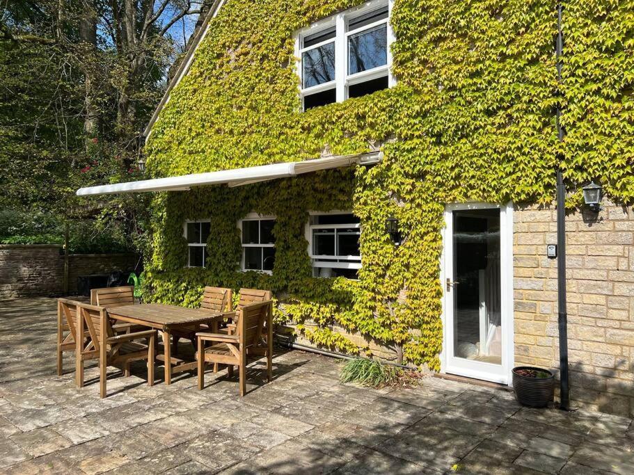 Cotswold Dog-Friendly Holiday Home ستراود المظهر الخارجي الصورة